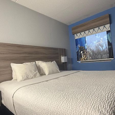 Отель Baymont By Wyndham Indianapolis South Экстерьер фото