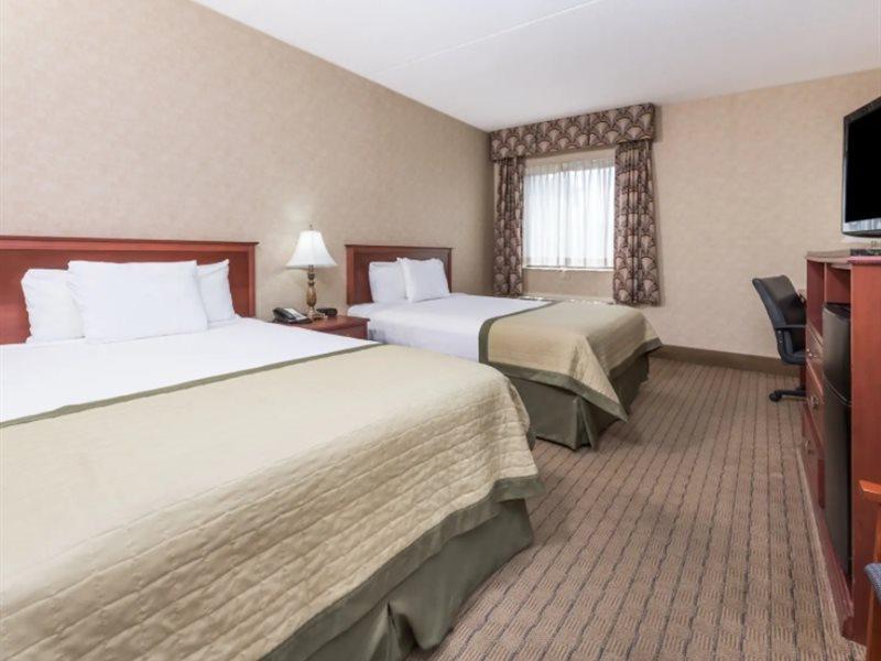 Отель Baymont By Wyndham Indianapolis South Экстерьер фото