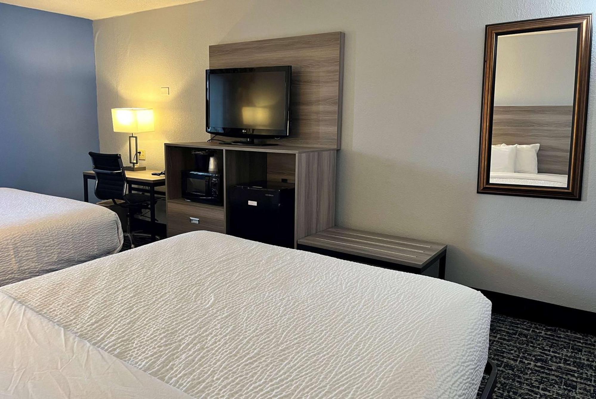 Отель Baymont By Wyndham Indianapolis South Экстерьер фото
