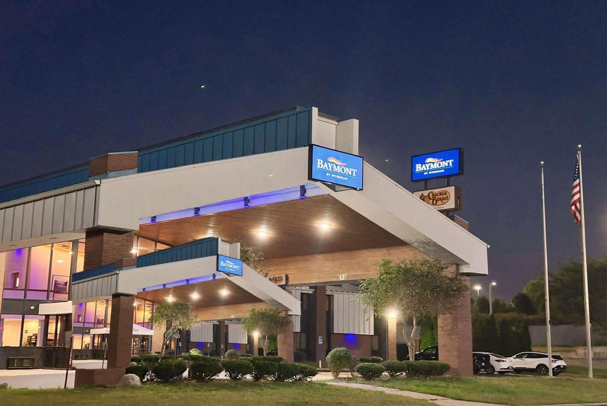 Отель Baymont By Wyndham Indianapolis South Экстерьер фото
