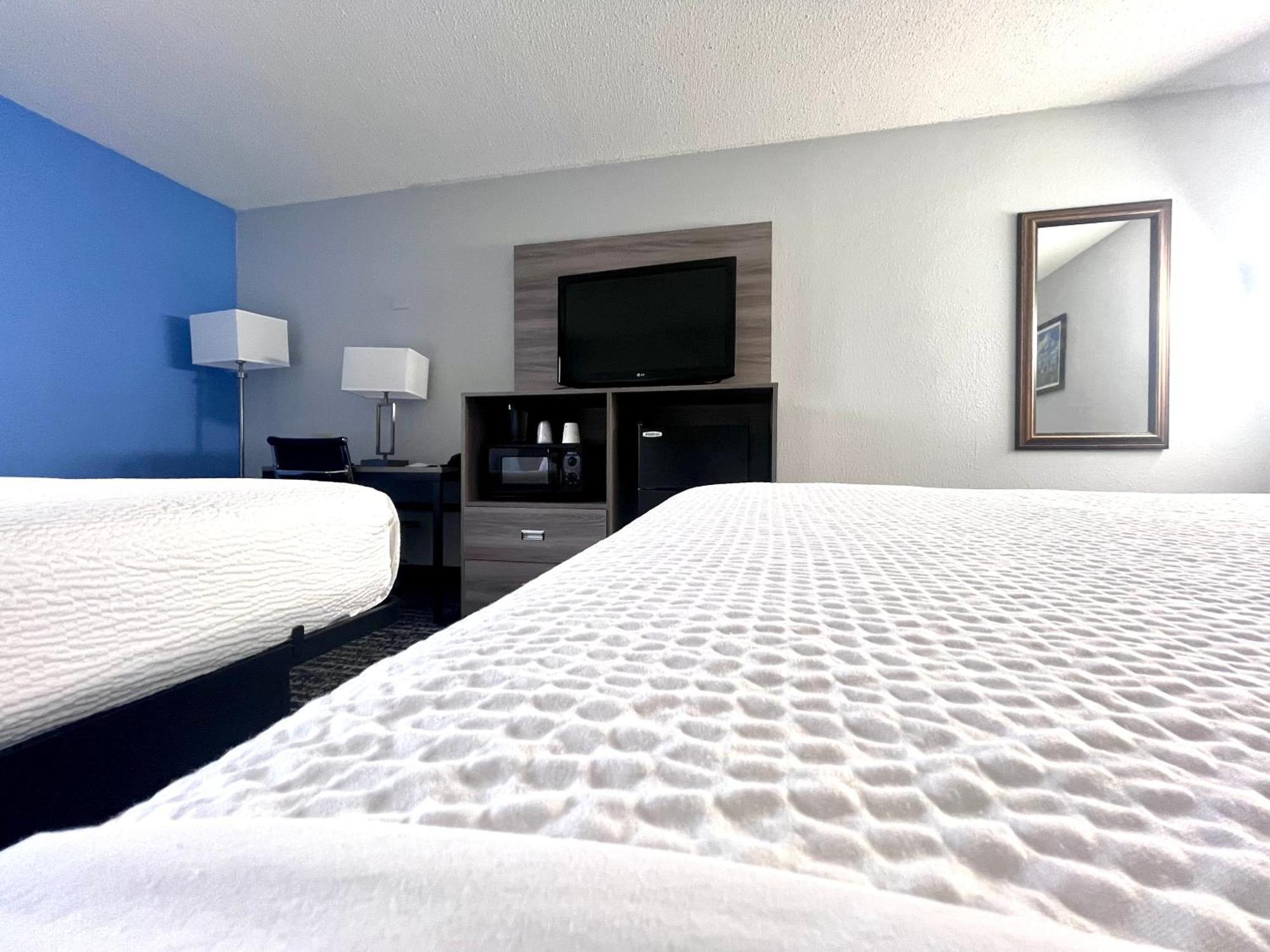 Отель Baymont By Wyndham Indianapolis South Экстерьер фото