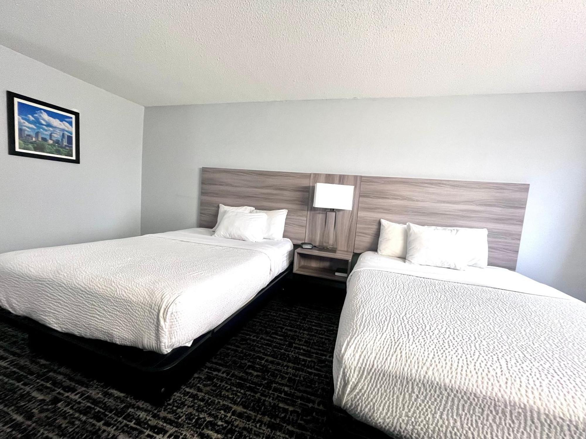 Отель Baymont By Wyndham Indianapolis South Экстерьер фото
