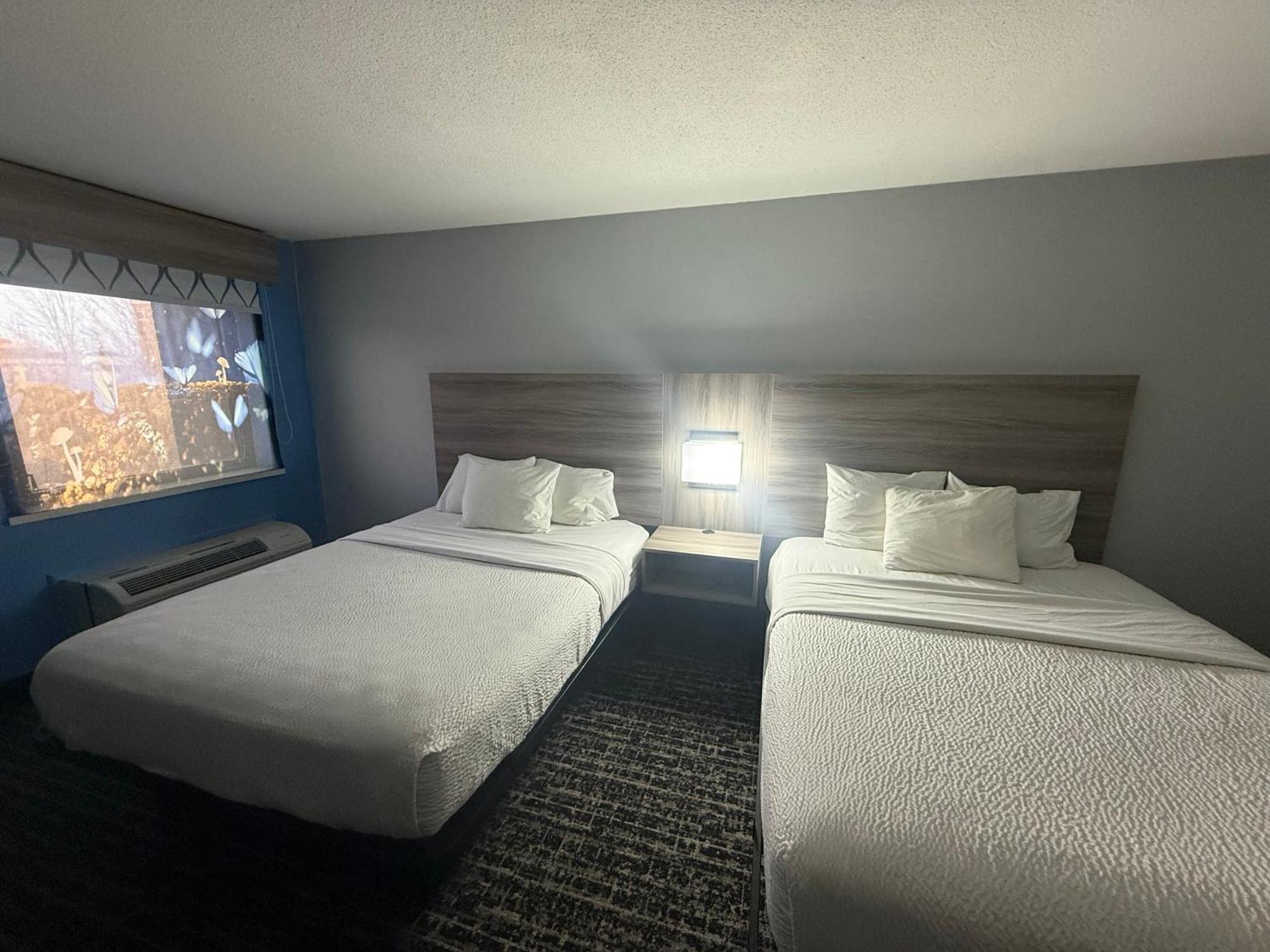 Отель Baymont By Wyndham Indianapolis South Экстерьер фото